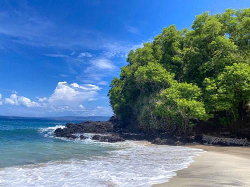 Bias Tugel, Pantai Pasir Putih Perawan di Bali Timur